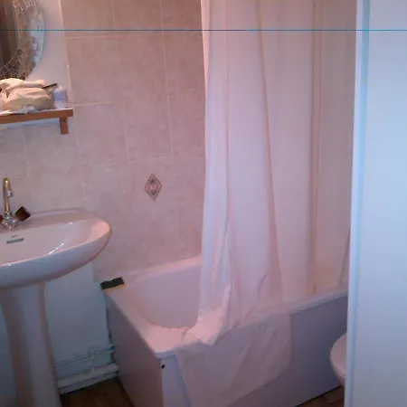 4 Personnes 5mn Piscine Wifi Parking Apartment *